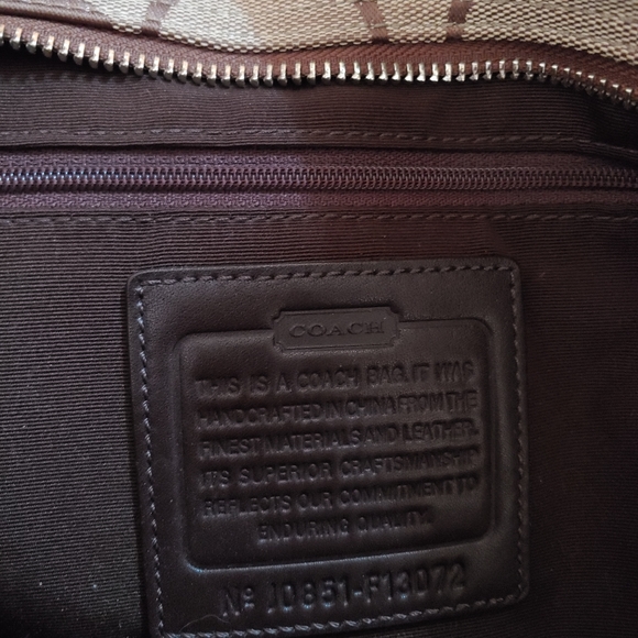 Coach Hamptons Signature Carryall Handbag F13072 - Picture 15 of 16